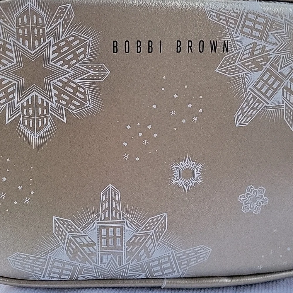 BOBBI BROWN COSMETIC CASE - Picture 8 of 8